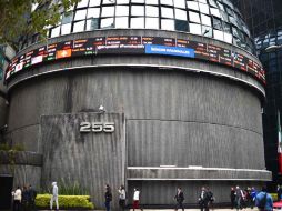 Hasta el momento, en la BMV es operado un volumen de 3.25 millones de títulos por un importe económico de 98.48 MDP. AFP / ARCHIVO