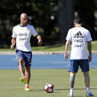 Acusan a Javier Mascherano de influenciar decisiones de Selección Argentina