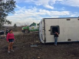 El accidente ocurrió en el Camino a Matatlán, a su cruce con Camino de Santiago. ESPECIAL /