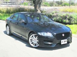 La cotización de este Jaguar comienza en los 54 mil 900 billetes verdes. ESPECIAL /