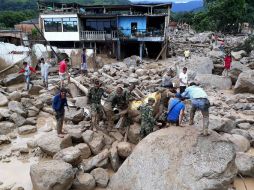 La dirección de Bomberos de Putumayo dice que son 17 los barrios afectados por el hecho. EFE /