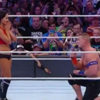 John Cena y Nikki Bella se comprometen