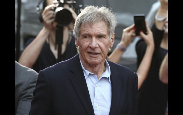 Ford  tripulaba su avioneta Aviat Husky con la que aterrizó en una pista de rodaje y no en la de aterrizaje en el aeropuerto Santa Ana. AP / ARCHIVO