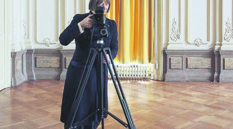 La fotógrafa muestra 25 imágenes en gran formato de inmuebles como el Hospicio Cabañas, entre otros edificios. ESPECIAL /