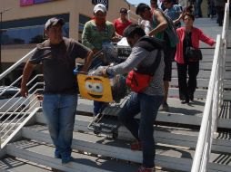 Los manifestantes cerraron un centro comercial, en el oriente de la capital. SUN /