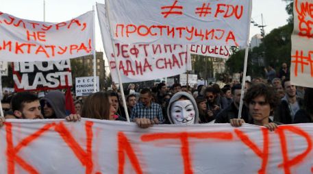 Los serbios protestan contra el resultado de la elección presidencial que dio como ganador al primer ministro Aleksandar Vucic. AP / D. Vojinovic