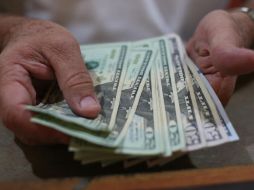 El billete verde se depreció cinco centavos respecto a la última jornada. EL INFORMADOR / ARCHIVO
