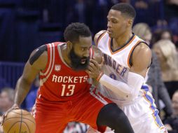 El duelo entre Rockets y Thunder, con Harden (izq.) y Westbrook (der.) como protagonistas, es el plato fuerte de la primera ronda. AP /  A. Adams
