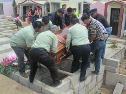 Los restos de Maximino Rodríguez fueron sepultados en el panteón 'Jardines del Recuerdo'. SUN /