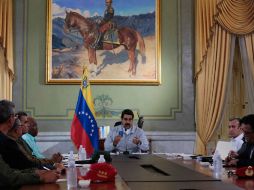 Maduro presentó una serie de videos que supuestamente incriminan a opositores en la organización y financiación de actos violentos. TWITTER / @correoorinoco