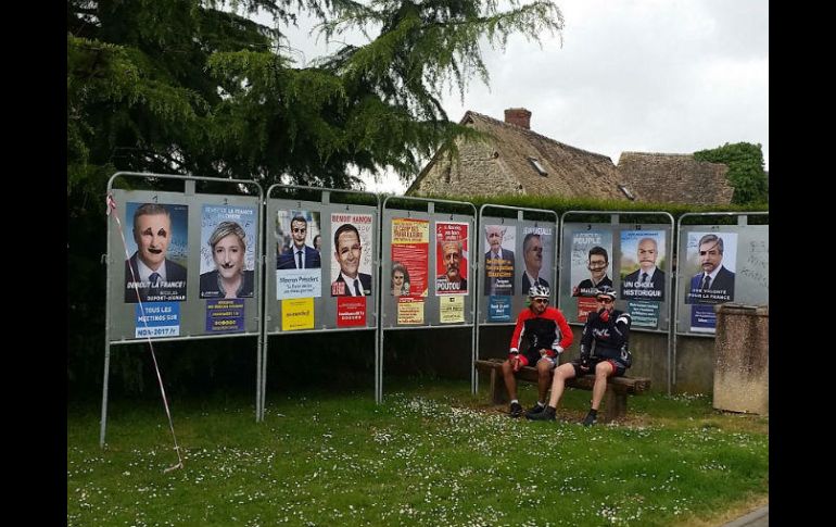 Las elecciones presidenciales francesas contarán con 67 mil casillas de votación y se celebrarán en estado de emergencia. AFP / L. Marin