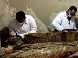 'Hay unas seis momias, pero hay otros fragmentos que indican que podría haber más en el futuro', explicó la portavoz del ministerio. EFE / A. Taranh