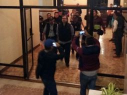 En el video de la detención se ve que policías subieron hacia el cuarto de Duarte; la PGR dice que la orden se ejecutó en el lobby. NTX / ARCHIVO