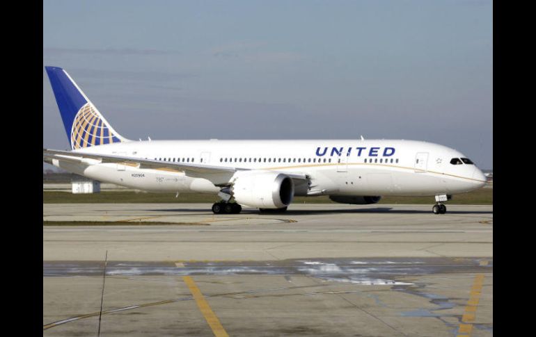 Para compensar al pasajero, a aerolínea le ofreció un bono de 100 dólares para un viaje futuro. AP / ARCHIVO