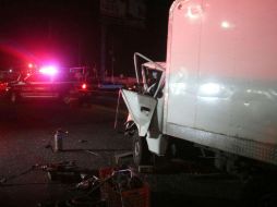 Fuentes refirieron que el camión impactó contra un tráiler, sin embargo, este ya no se encontraba en el sitio del percance. ESPECIAL / Bomberos Zapopan