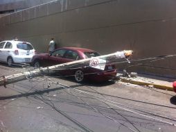 Todos los autos particulares dañados permanecen en el sitio a la espera de que los dueños decidan los pasos a seguir. ESPECIAL /