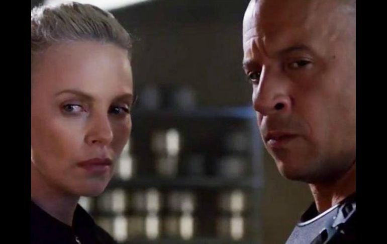 'Rápidos y furiosos' dejó atrás a la nueva cinta de suspenso 'Unforgettable'. TWITTER / @FastFurious__8