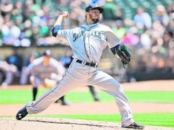 Yovani Gallardo. El mexicano lanzó por espacio de siete entradas en el triunfo de los Marineros ayer ante Oakland. AFP / T. Henderson