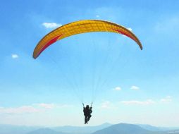 Emoción de altura. Zapotiltic se vestirá de gala para organizar el Premundial de Parapente en diciembre próximo. ESPECIAL /