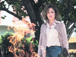 Jennifer López. La actriz adelanta que la trama en 'Shades of blue' comenzará a subir de temperatura. ESPECIAL / Universal Channel