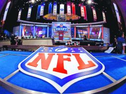 El Draft es el evento en el que las 32 franquicias de la NFL eligen a los jugadores que en un futuro se espera logren un gran aporte. AFP /