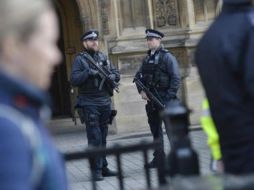 En las inmediaciones del Big Ben, la zona permanece acordonada tras el arresto. EFE / ARCHIVO