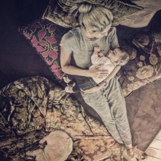 Bárbara Mori comparte foto junto a su nieta Mila