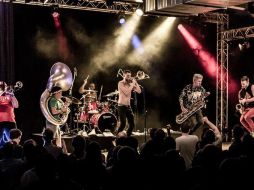 La banda lamentó no poder encontrarse con sus fans en dichas ciudades. FACEBOOK / Lucky Chops