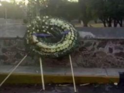 Los mensajes fueron dirigidos al político tabasqueño con coronas florales y autos incendiados en Chimalhuacán y Acolman. YOUTUBE / TODAS LAS VOCES TODO NOTICIAS