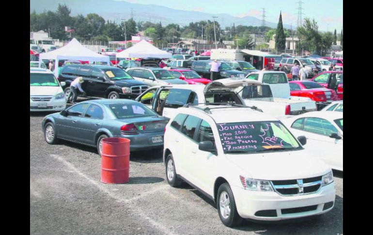 Mi amigo se dio cuenta de que quizá no hubiera sido la mejor idea presentarse a la agencia en jeans, tenis y cachucha al lugar. ESPECIAL /