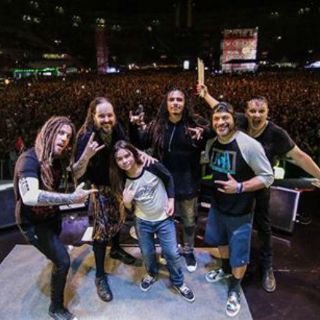 Robert Trujillo se une a Korn