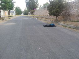 Poco antes de las nueve de la mañana se informó un cuerpo abandonado a las autoridades. ESPECIAL /