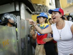 Miles de mujeres se concentran este sábado en la plaza Brión de Chacaíto, en el este de Caracas. AP / A. Cubillos