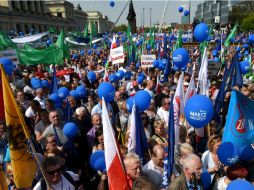 Piden una Polonia democrática, proeuropea, orgullosa que busca en la UE amigos, socios y no enemigos. EFE / R. Pietruszka