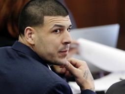 El ex jugador de Patriotas de Nueva Inglaterra se suicidó en abril en la celda donde cumplía con una cadena perpetua. AP / ARCHIVO