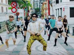 Fotograma del videoclip de 'New face', que cuenta con una elaborada coreografía que ha caracterizado los otros trabajos de Psy. YOUTUBE / officialpsy