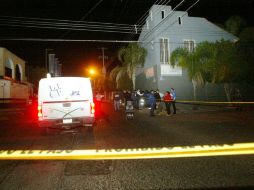 Antes del atropellamiento, el conductor del coche arrasó con las barreras de protección colocadas sobre la vía. EL INFORMADOR / ARCHIVO
