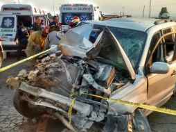 Una de las camionetas que participaron en el accidente. ESPECIAL /