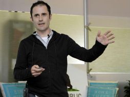 Williams dijo que estaba equivocado al pensar que el mundo sería un lugar mejor si hubiera una plataforma para que todos hablaran. AP / ARCHIVO