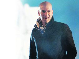 Zidane no pudo ocultar su emoción por darle un título al madridismo y confesó que siempre va a recordar el triunfo contra el Málaga. EFE /