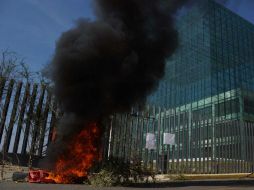 Tras no ser escuchados por ninguna autoridad, decidieron retirarse de la sede del Legislativo. SUN /