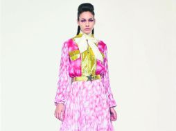 Las telas con las que trabajó Benito fueron tafeta, poliéster para el sublimado, chifón, lamé en tonos rojos, azules y dorados. ESPECIAL / CORTESÍA BENITO SANTOS