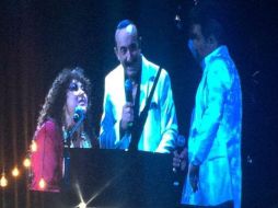 Raúl di Blasio apareció en la tarima del Telmex para acompañar a Amanda y Diego en un repertorio especialmente dedicado al amor. EL INFORMADOR /