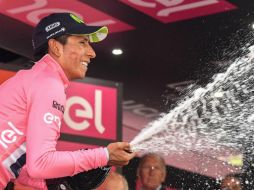 El ciclista tendrá que defender la ventaja que tiene en la contrarreloj individual del domingo en Milán. EFE / A. Di Meo