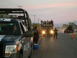 Los pobladores portaban escopetas de bajo calibre, además de iban con el rostro cubierto con pañuelos. EFE / ARCHIVO