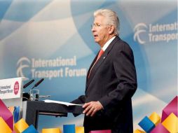 Gerardo Ruiz Esparza, secretario de Comunicaciones y Transporte, dijo que el transporte es un factor relevante del desarrollo mundial. TWITTER / @SCT_mx