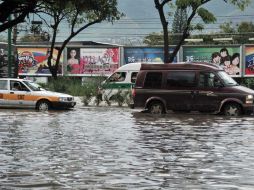 Hasta esta madrugada, el fenómeno se mantenía estacionado frente a las costas de Oaxaca y se decretó la alerta amarilla. NTX / ARCHIVO
