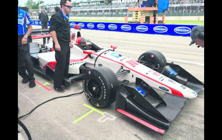 El ex piloto mexicano de Fórmula Uno se dijo satisfecho por todo el apoyo que recibió de parte del equipo Dale Coyne Racing. TWITTER / @dalecoyneracing