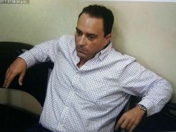 En redes sociales circuló la primera foto del ex gobernador priista tras su detención. ESPECIAL /