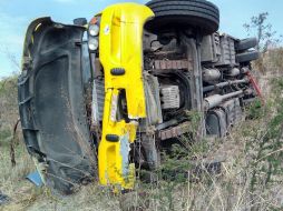 El accidente ocurrió en el kilómetro 80 de la carretera que conduce de Manuel Doblado a La Purísima de Bustos. ESPECIAL /